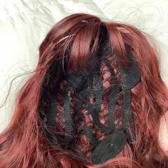 NEW Vibrant Burgundy Beachwaves Wig - Picture 7 of 9